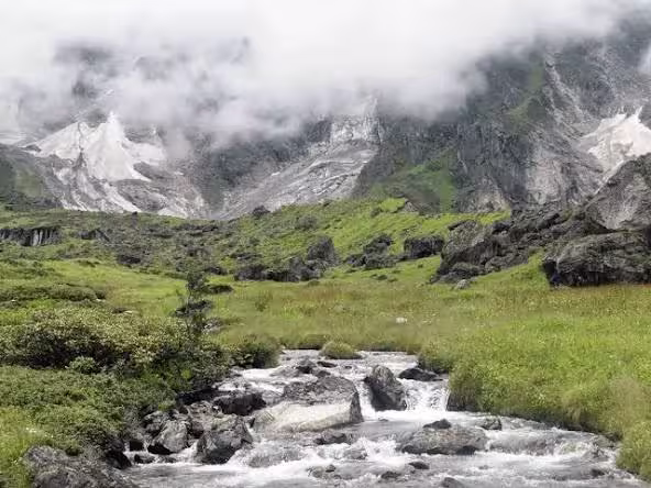 Rupina La Trek