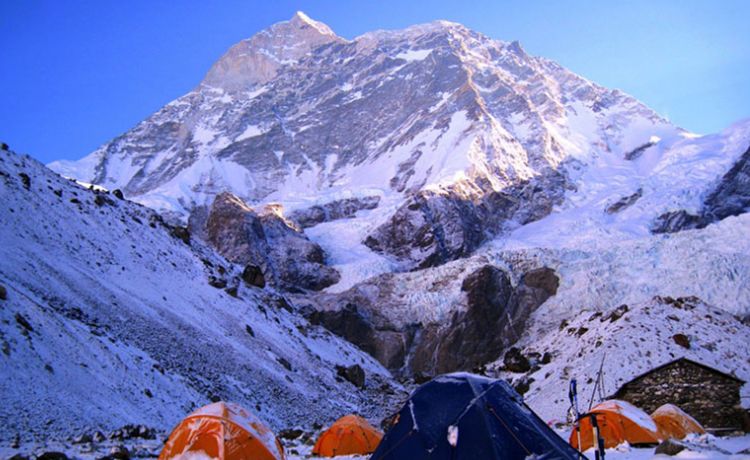 Makalu Base Camp Trekking