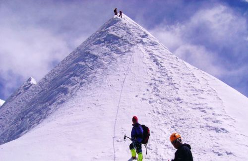 Pisang Peak Climbing